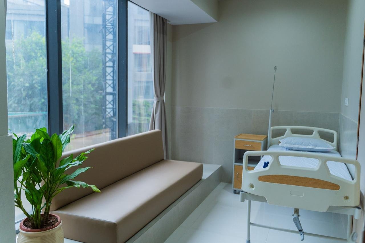 Description of Image 4